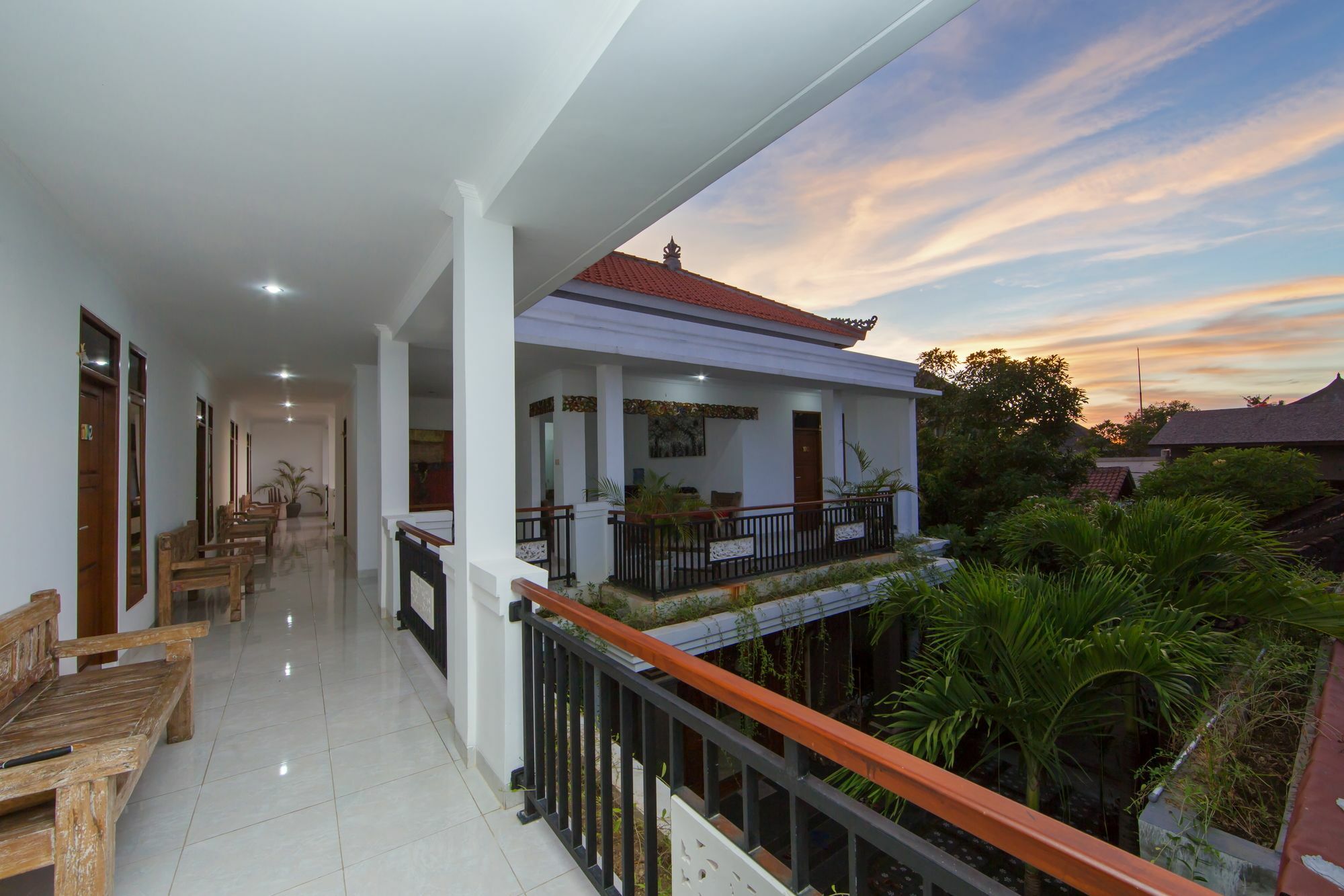 Bening House And Spa Seminyak Extérieur photo